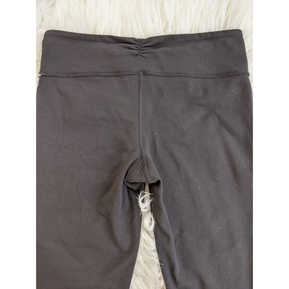 Lululemon Gather & Crow Capris EUC, 6 - Picture 8 of 9